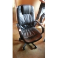 Black Executive Leather Rolling Task Chair